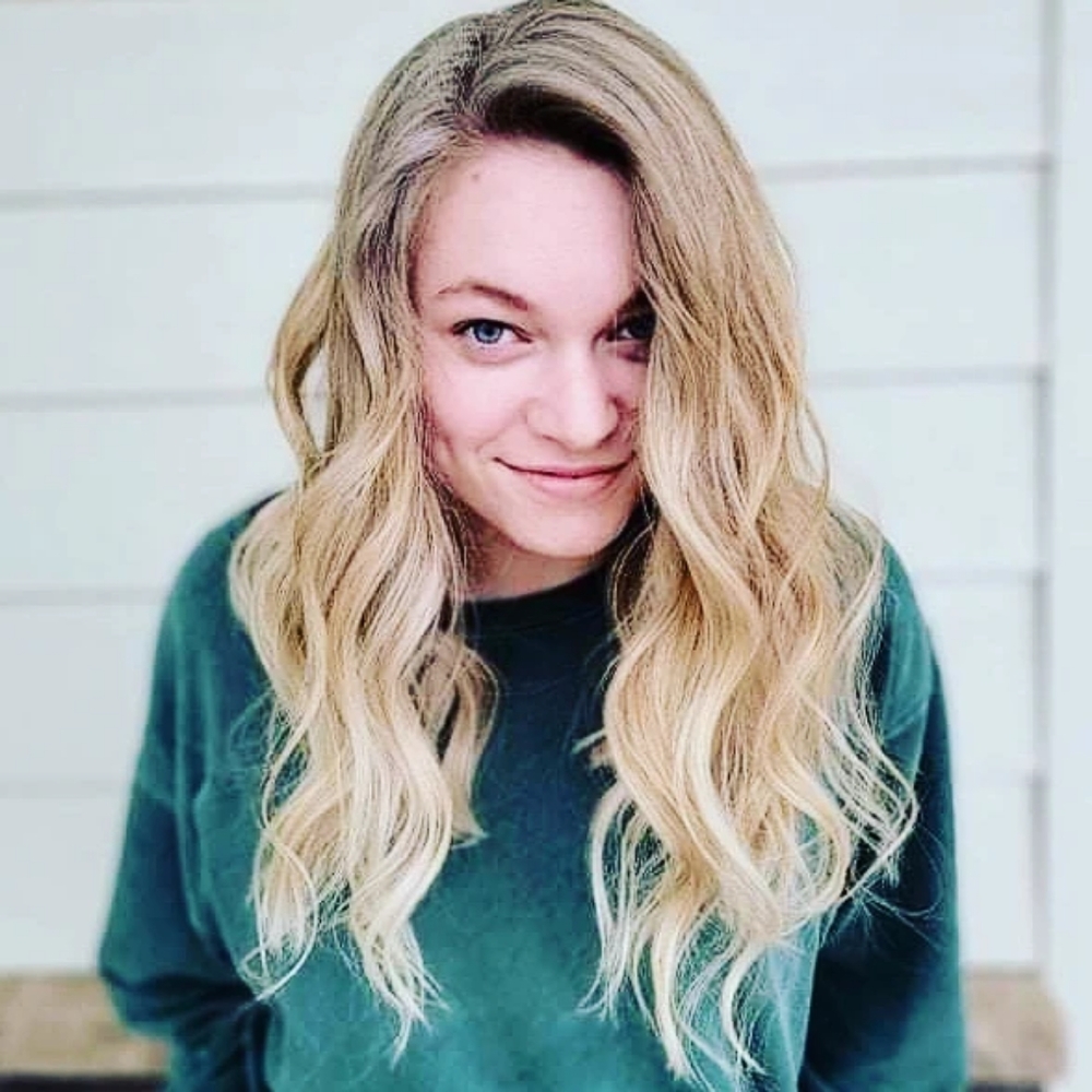 Meet your Posher, Carly Eileen